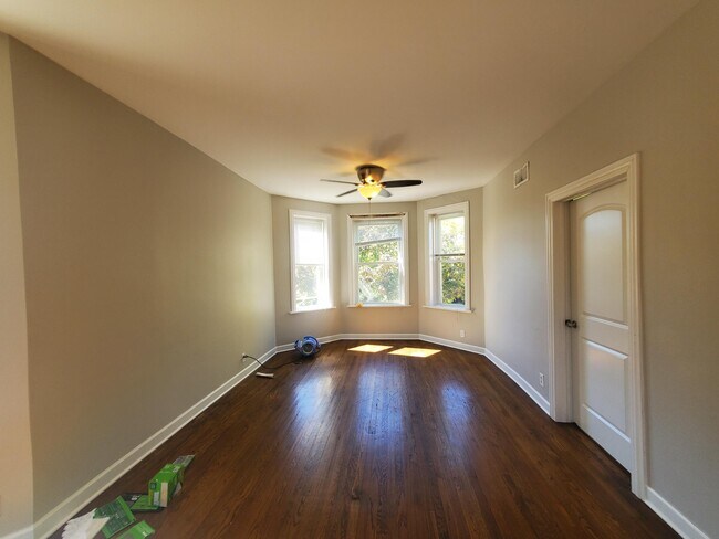 Foto del edificio - 2055 N Keystone Ave
