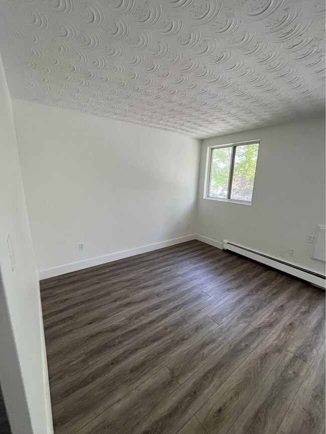Building Photo - 294 Saulsbury
