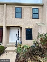 Building Photo - 2402 Winterbridge Ln