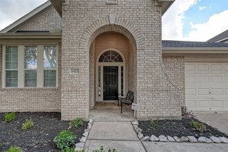 Building Photo - 6923 Grants Hollow Ln