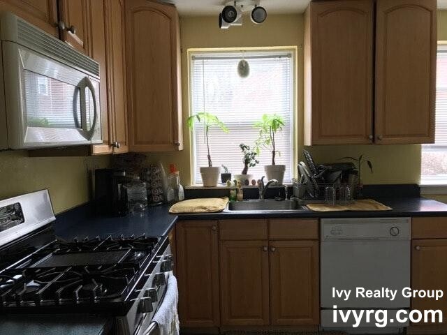 Primary Photo - 461 Arborway