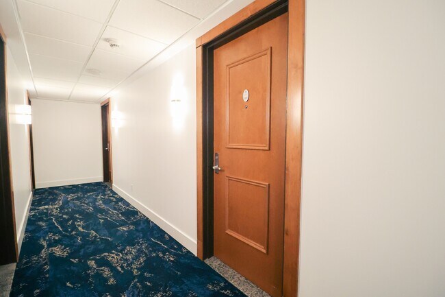 Building Photo - 242 Rideau St