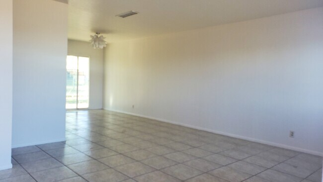 Sala de estar - 121 W 11th St