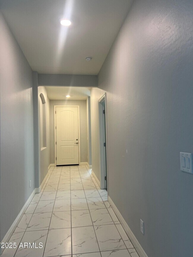 Building Photo - 11451 S Orion Dr