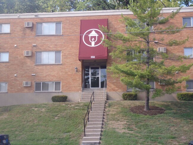 Foto del edificio - 550 Lowell Ave