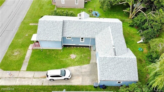 Building Photo - 3 br, 1 bath House - 149 Firestone St