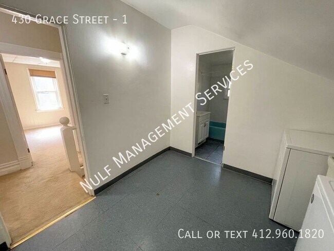 Building Photo - 2 Bed, 1 Bath in Mount Washington