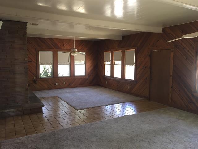 Building Photo - 1390 FM 1187