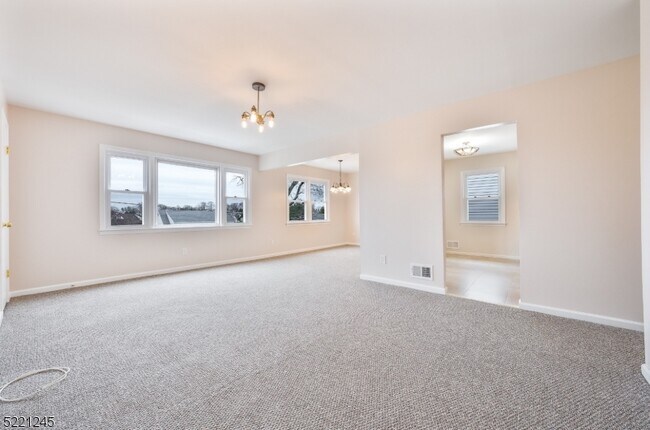 Foto del edificio - 1212 Jeanette Ave