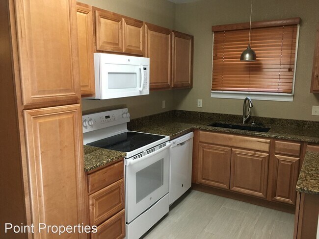 Building Photo - 3 br, 1 bath House - 1110 N Dearborn St