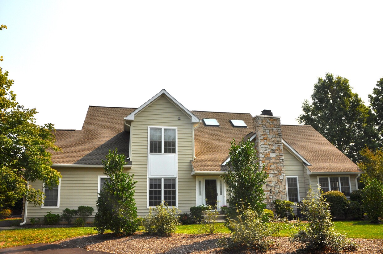 Primary Photo - 132 Birkdale Dr