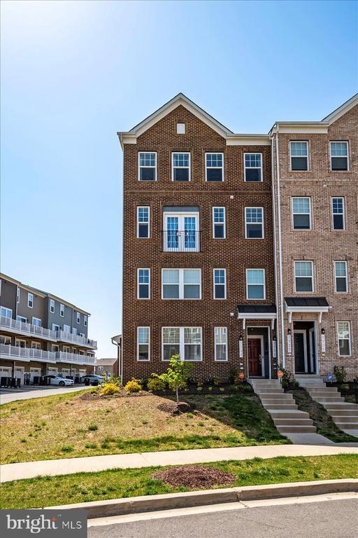 Foto del edificio - 3731 Silver View Ln