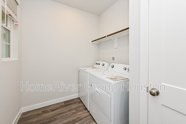 Building Photo - 17014 Pandora Wy