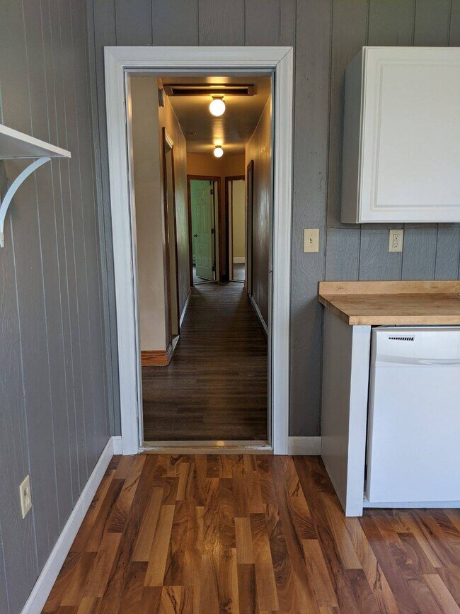 Foto del edificio - 820 Beltrami Ave NW