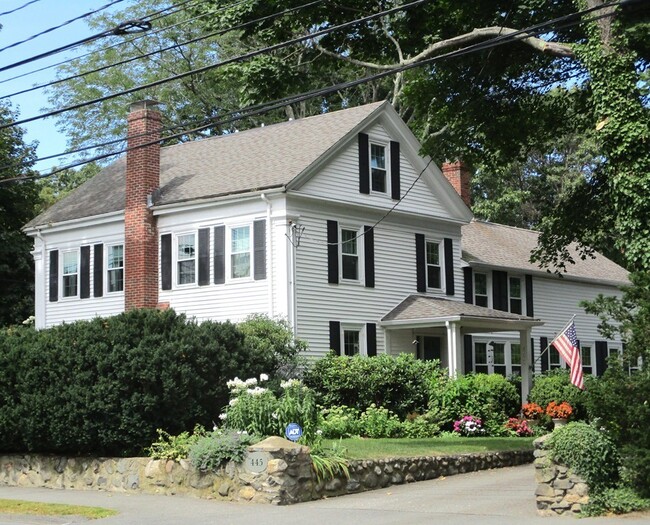 Foto del edificio - 445 Marrett Rd