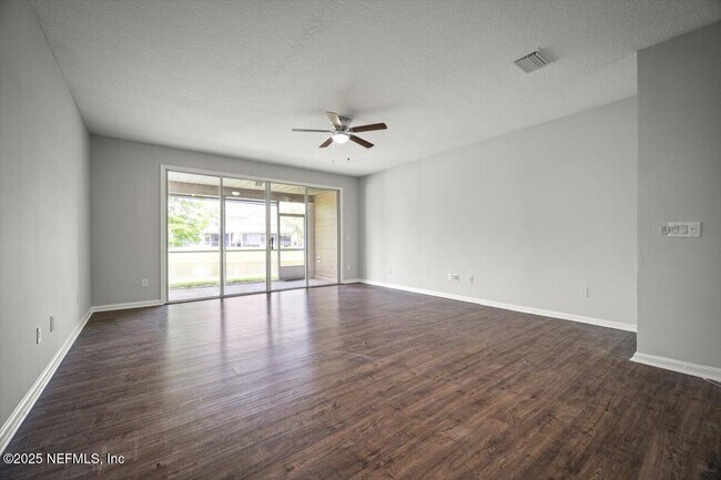 Foto del edificio - 4195 Marblewood Ln