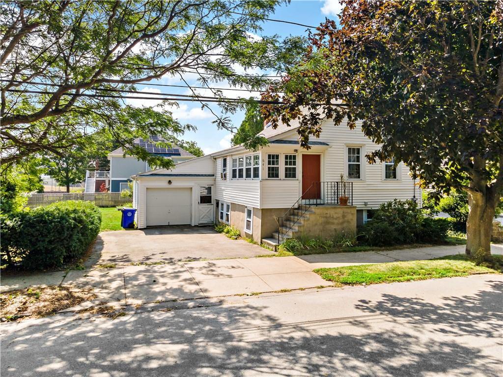 Primary Photo - 641 Wood St