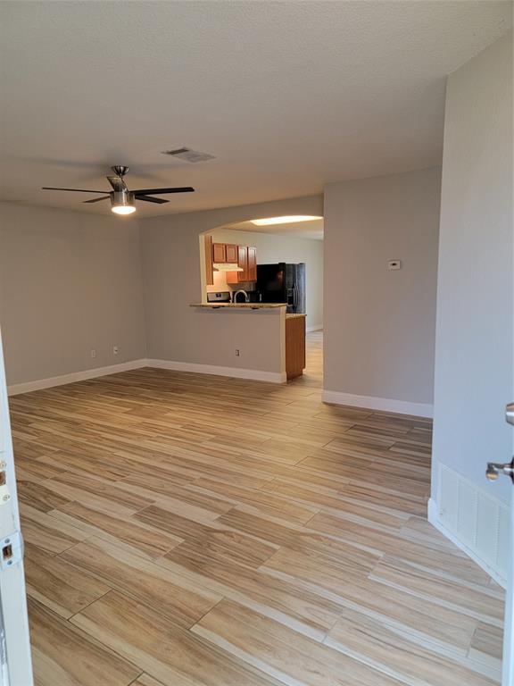 Foto del edificio - 213 Spring Branch Dr