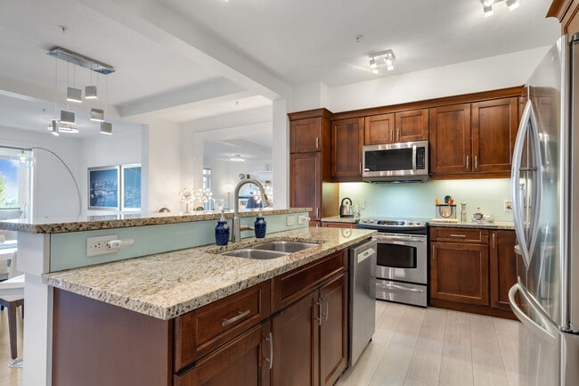 Photo du bâtiment - 10221 Tuscany Blvd NW