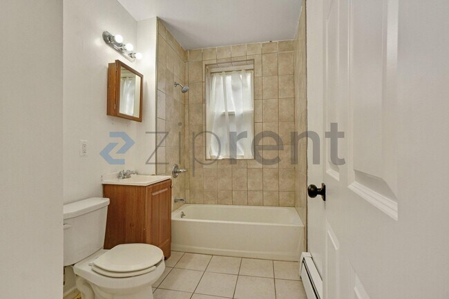 Foto del edificio - Unit 2R