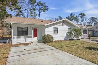 Building Photo - 123 Rae Dr