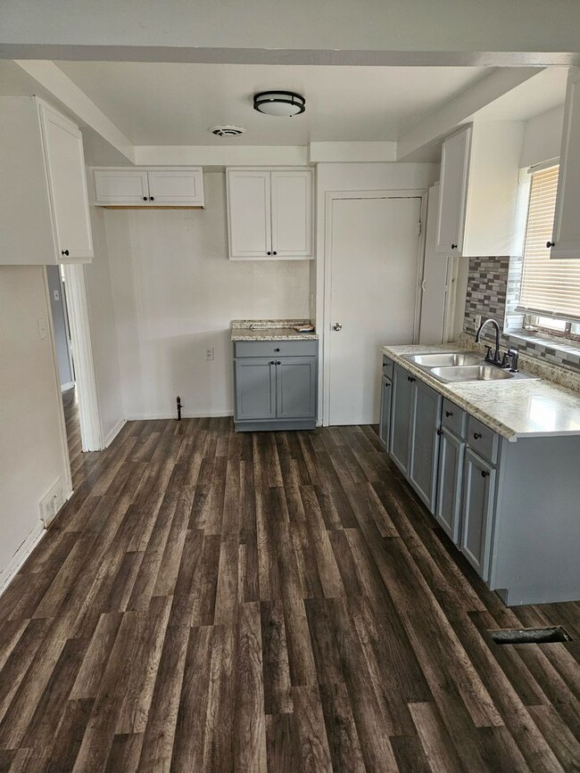 Foto del edificio - 2 Bedroom Duplex