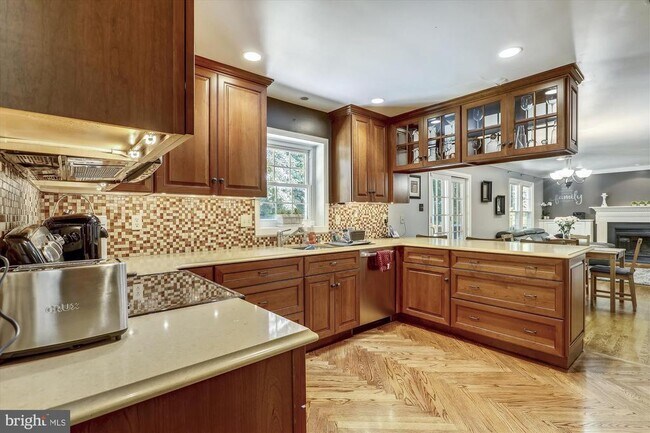 Foto del edificio - 8225 Osage Ln