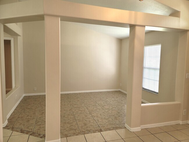 Foto del edificio - 3438 SW San Benito St