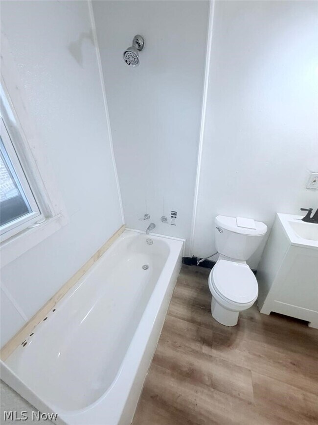 Foto del edificio - 2791 E 127th St