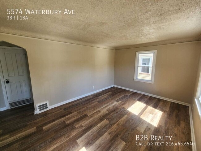 Building Photo - 5574 Waterbury Ave