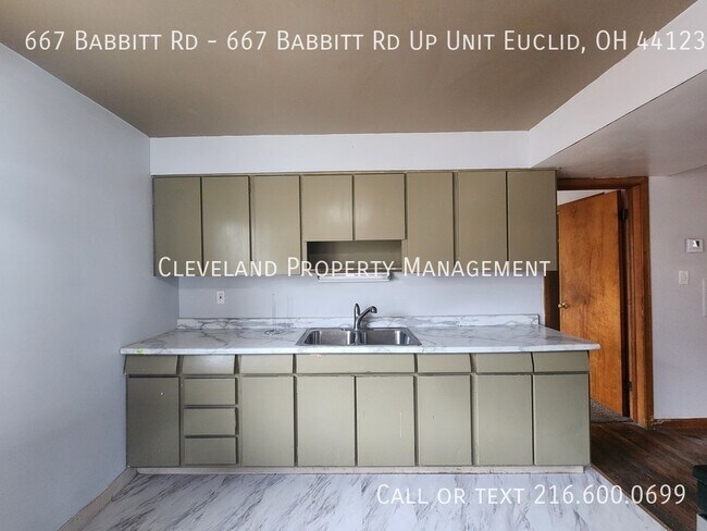 Foto del edificio - 667 Babbitt Rd