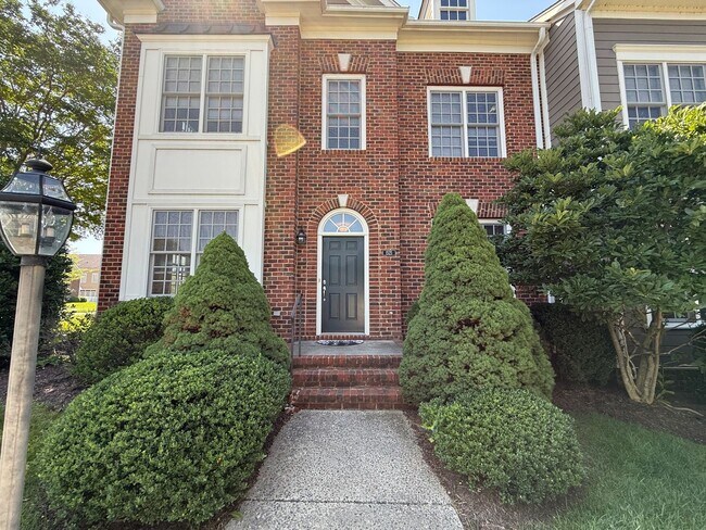 Foto del edificio - 1525 Old Trail Dr