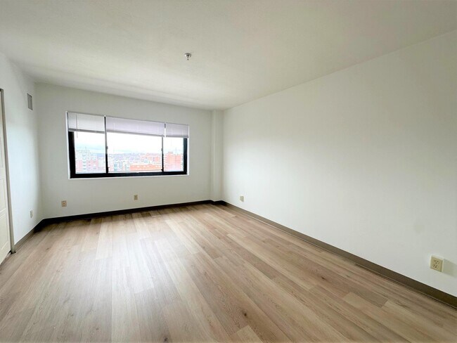 Foto del edificio - 74 Pleasant St