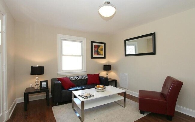 Foto del edificio - Lovely 3 BR/2 BA Single-Family Home in Dea...