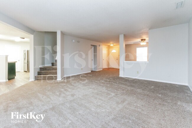 Foto del edificio - 5769 Woodland Trace Blvd