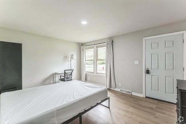 Building Photo - 2265 Wildwood Dr