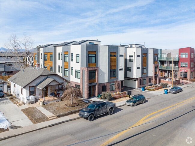 Modern apartments with new appliances can be found in Littleton.