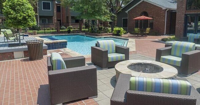 Foto del edificio - 5050 Pear Ridge Dr