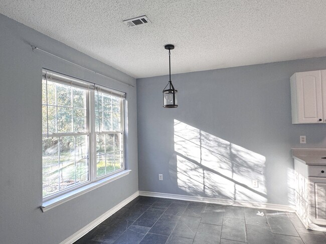 Foto del edificio - 4797 Old Mill Ct