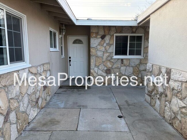 Foto del edificio - 733 N El Dorado Ave