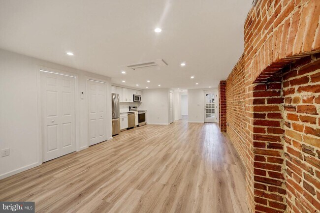 Foto del edificio - 1215 S St. NW
