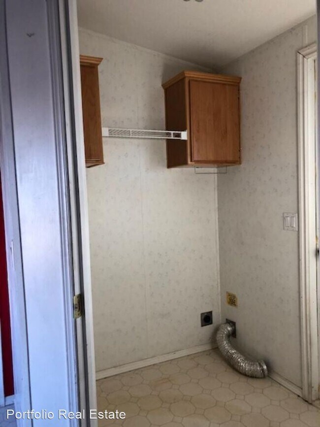Building Photo - 2 br, 2 bath House - 10300 Rd H NE