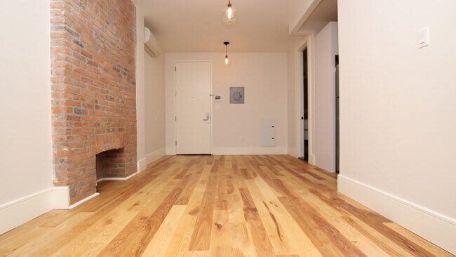 Building Photo - 1118 Bushwick Ave