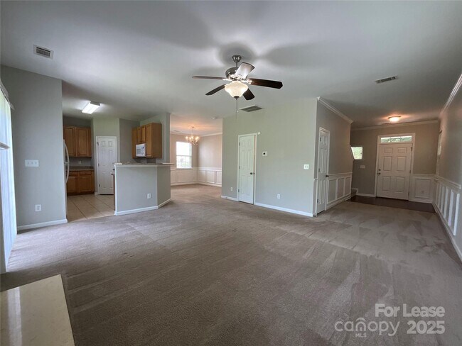 Building Photo - 10846 Traders Ct