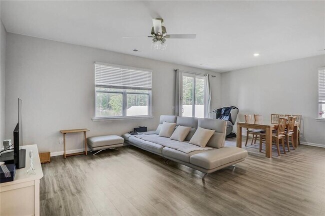 Building Photo - 301 Merganser Dr