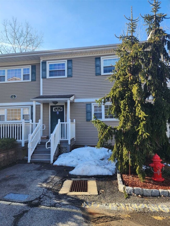 375 Salt Point Turnpike, Poughkeepsie, NY 12603 Townhome Rentals in