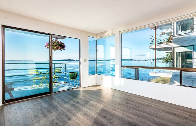 Foto del edificio - Alki Point West Condos - 2 bedrooms