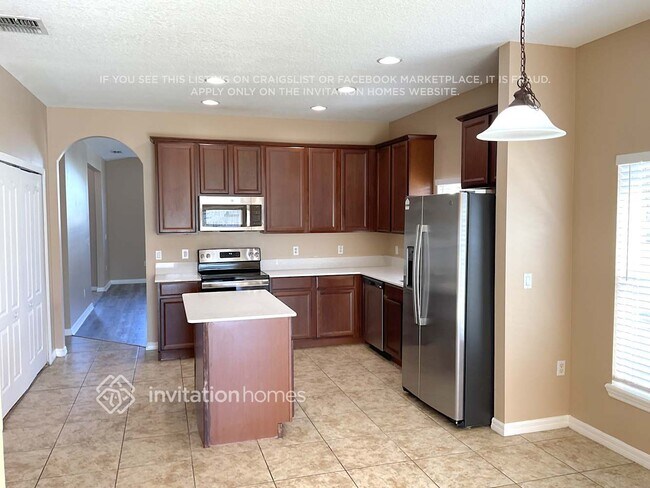 Foto del edificio - 1730 J Lawson Blvd