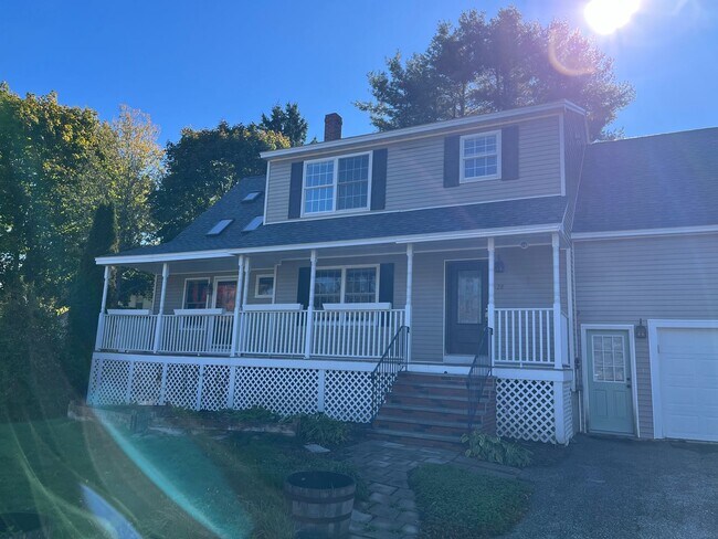 Foto del edificio - Rare Find Single Family Home in South Port...
