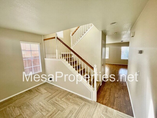 Foto del edificio - 387 Freedom Ave